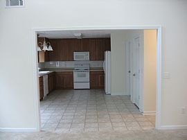 comfy and cozy home on a cul-de-sac in Monroe, GA (Photo 2 of 6)