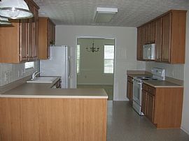 comfy and cozy home on a cul-de-sac in Monroe, GA (Photo 5 of 6)