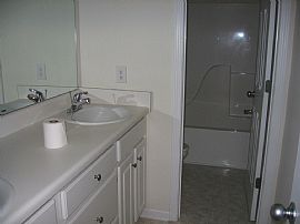 comfy and cozy home on a cul-de-sac in Monroe, GA (Photo 6 of 6)