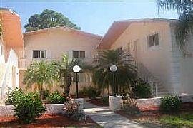 Fort Myers Condo - short drive to beach in Fort Myers, FL (Photo 2 of 5)