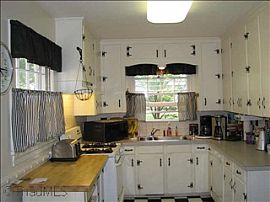 Charming 5BR Family home in Ardmore in Ardmore, NC (Photo 3 of 6)