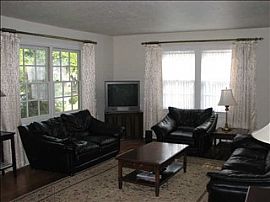 Charming 5BR Family home in Ardmore in Ardmore, NC (Photo 4 of 6)