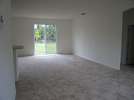 NEW 2007 HOUSE - RENT ME NOW !   in Port Saint Lucie, FL (Photo 3 of 6)