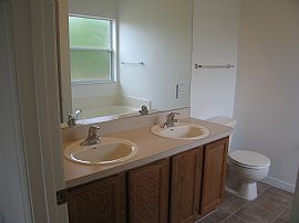 NEW 2007 HOUSE - RENT ME NOW !   in Port Saint Lucie, FL (Photo 5 of 6)