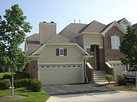 Greggs Landing: Saddlebrook,Vernon Hills in Vernon Hills, IL