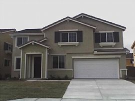 BEAUTIFUL FAMILY HOUSE in Quartz Hill, CA