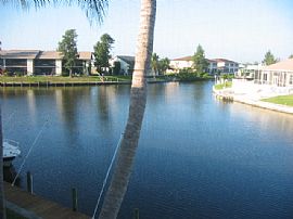 Lovely quick gulf access condo in Cape Coral, FL