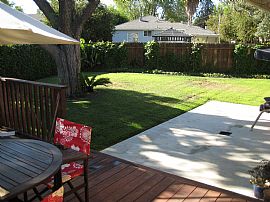CHARMING AND SPACIOUS HOUSE w/ HUGE YARD in Encino, CA (Photo 4 of 4)