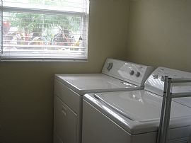 Regency Oaks Pool Home in Palmetto, FL (Photo 6 of 6)