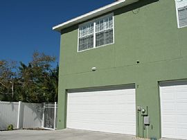 South Tampa Towhnhome 2/2.5/2 car garage in Tampa, FL (Photo 6 of 6)