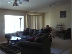 Beautiful house with open floor plan in Phoenix, AZ (Photo 3 of 6)