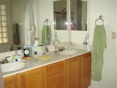 Beautiful house with open floor plan in Phoenix, AZ (Photo 6 of 6)