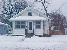 3 bedroom for rent available Nov. 15 in Janesville, WI