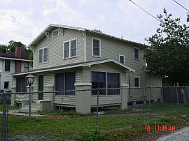 Huge 4 bed 2 bath 2 story home in Sanford, FL (Photo 3 of 4)