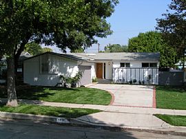 HOUSE FOR RENT!! in North Hills, CA