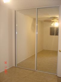 2BDRM NEAR THE BEACH! MOVE-IN SPECIAL! in Long Beach, CA (Photo 5 of 5)