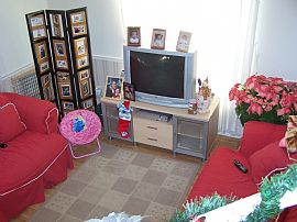 Single Family Home with Inground Pool in Middle River, MD (Photo 3 of 6)