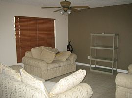 Home for Rent  in Winter Garden, FL (Photo 4 of 6)