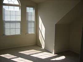 Gorgeous Townhouse Inside Beltway!!!! in Alexandria, VA (Photo 5 of 6)