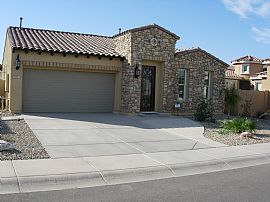 Beautiful Spacious Home In S. Chandler in Chandler, AZ