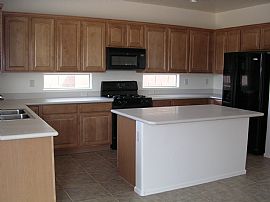 Lakefront Executive Home Gated Community in Sahuarita, AZ (Photo 3 of 4)