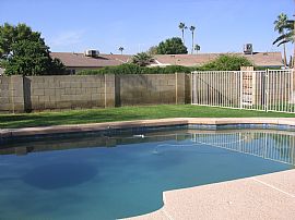 Nice 3bed in great Tempe location in Tempe, AZ (Photo 2 of 3)