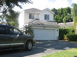 lovely and cozy two story  single house in Davie, FL (Photo 4 of 4)