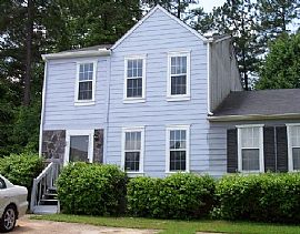 Charming Townhouse in Lithonia, GA