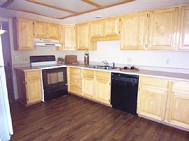 Townhouse near Light Rail and Trails in Centennial, CO (Photo 2 of 6)