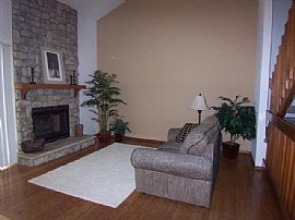 Townhouse near Light Rail and Trails in Centennial, CO (Photo 3 of 6)