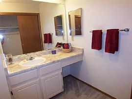 Townhouse near Light Rail and Trails in Centennial, CO (Photo 5 of 6)