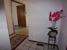 Townhouse near Light Rail and Trails in Centennial, CO (Photo 6 of 6)