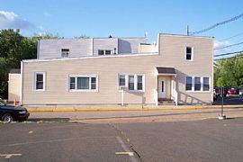 Newly Renovated Townhouse in Woodbridge, NJ