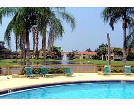 Spacious 1 bedroom/1 bath Plus Garage! in West Palm Beach, FL (Photo 3 of 6)