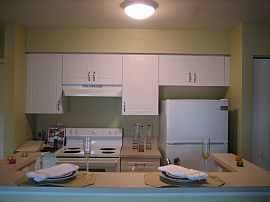 Spacious 1 bedroom/1 bath Plus Garage! in West Palm Beach, FL (Photo 4 of 6)