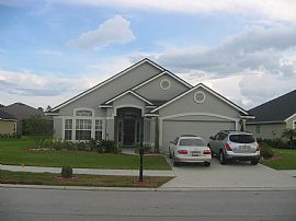$1650 / 4br - BEAUTIFUL 4/2 SPACIOUS,SS  in Jacksonville, FL (Photo 2 of 3)