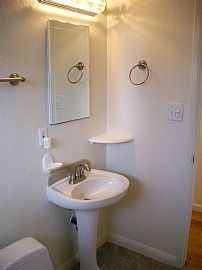 Charming Home in Desirable Neighborhood in Fair Oaks, CA (Photo 3 of 3)