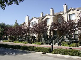 2 Bedroom 2 1/2 Bath Tri-Level Townhouse in San Jose, CA