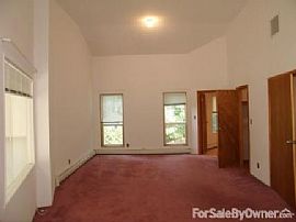 GORGEOUS 4,000 SQUARE FOOT HOME in South Huntington, NY (Photo 5 of 6)