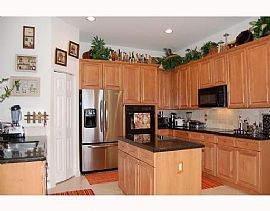 Stunning Single Family Home in Weston, FL (Photo 3 of 6)