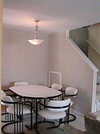 Spacious Duplex Townhome in Lake in the Hills, IL (Photo 4 of 6)