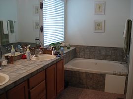 Gorgeous 5 bedroom 5 bathroom home in Aurora, CO (Photo 4 of 6)