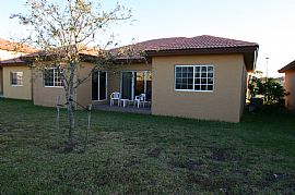 Single Family home big lot huge backyard in Homestead, FL (Photo 2 of 6)