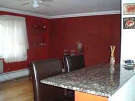 STUNNING CONDO in Oak Park, IL (Photo 2 of 6)