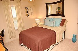 $375 Gateway apartment  OWN BATHROOM!!!! in Columbia, MO (Photo 1 of 6)