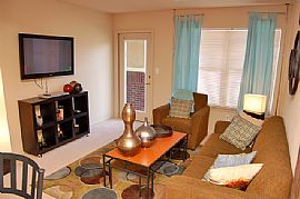 $375 Gateway apartment  OWN BATHROOM!!!! in Columbia, MO (Photo 2 of 6)