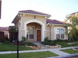 new Stucco HOUSE in Exclusive La Villita in Irving, TX