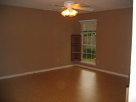 Elegant Southside Home with Lake Views in Jacksonville, FL (Photo 5 of 6)