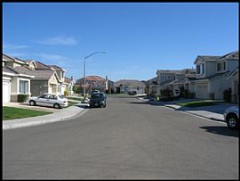 Beautiful 6bed/3bath Home in Tracy, CA (Photo 2 of 2)