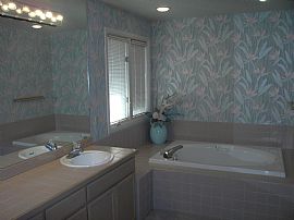 Excellent tri level house in Belleuve in Bellevue, WA (Photo 6 of 6)